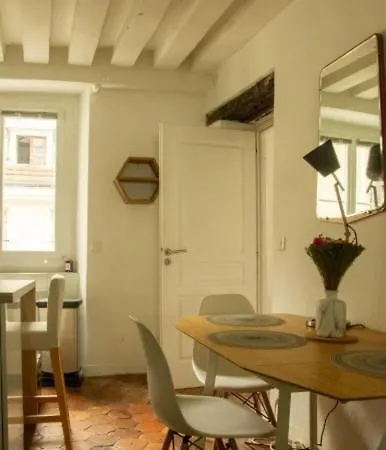 Loft Parisien Au Coeur Du Marais *