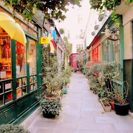Loft Parisien Au Coeur Du Marais Appartement Parijs
